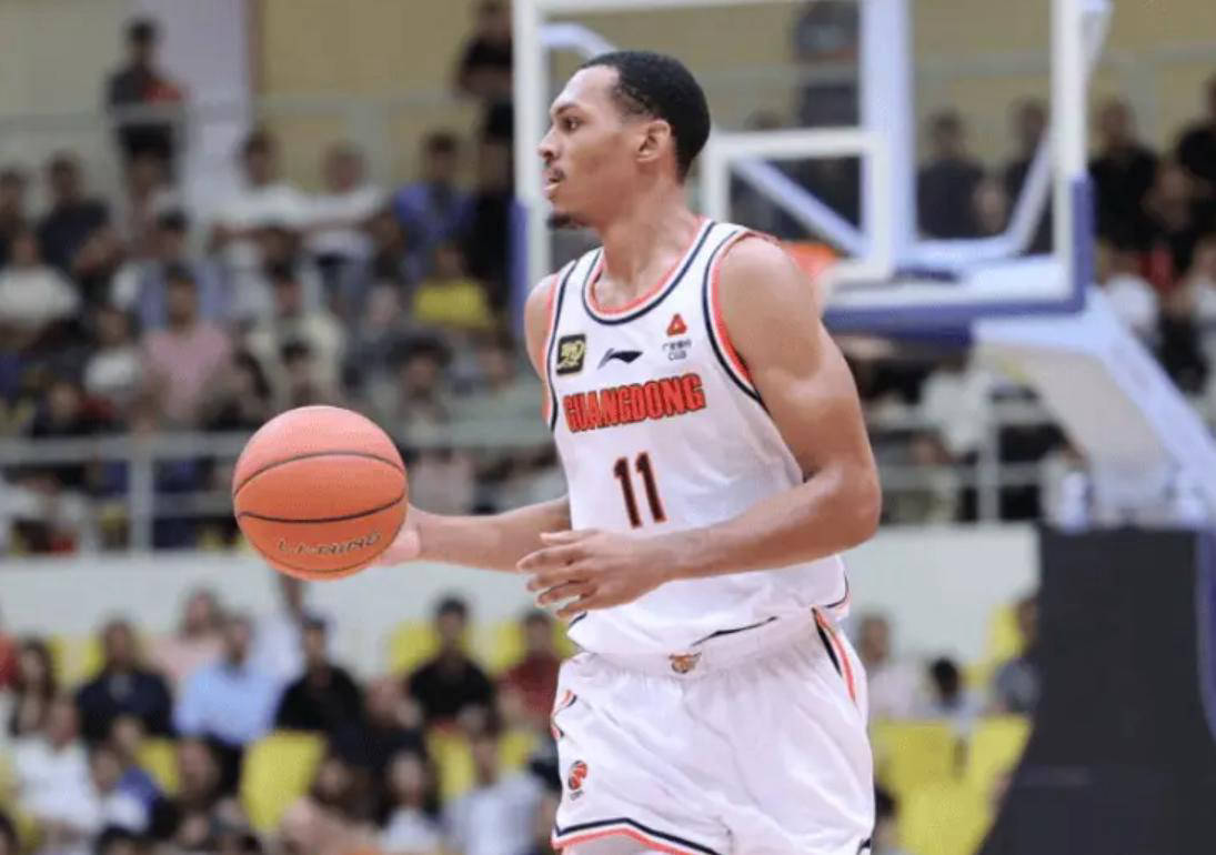 杜兰特在SKT比赛中出色防守，失利引发热议！